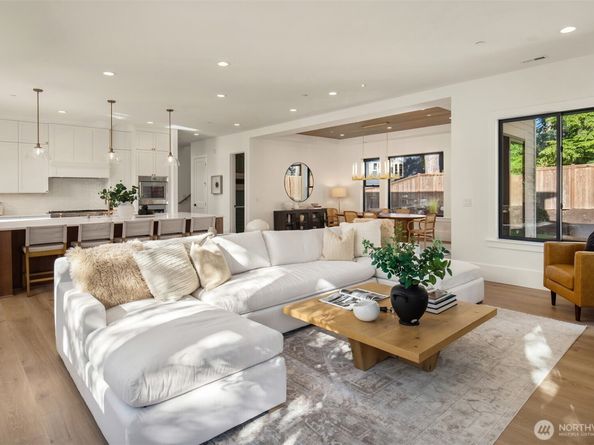 80 159th Place NE, Bellevue WA 98008