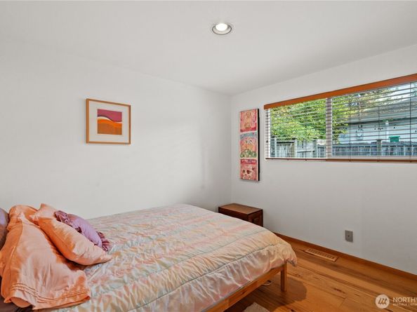 14405 SE 14th St, Bellevue WA 98007