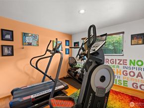 14405 SE 14th St, Bellevue WA 98007