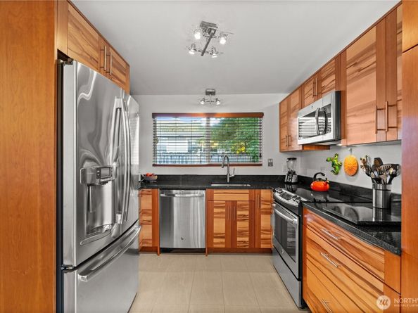 14405 SE 14th St, Bellevue WA 98007