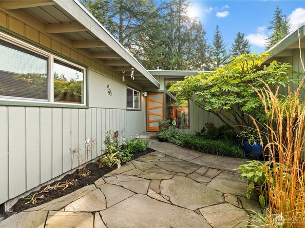 14405 SE 14th St, Bellevue WA 98007