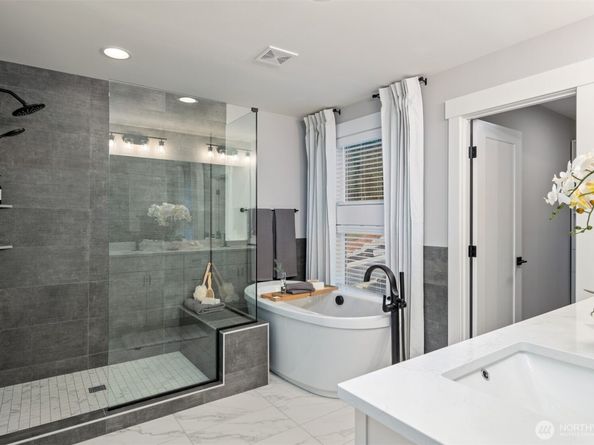 7584 S 130th Place, Seattle WA 98178