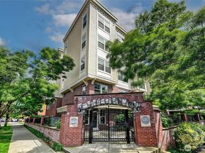 530 4th Avenue W 502, Seattle WA 98119