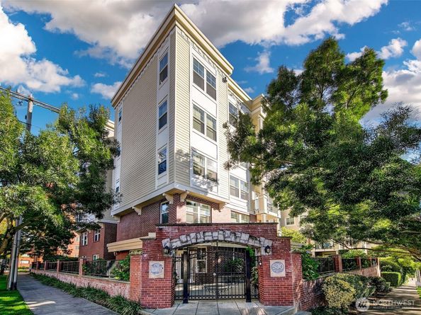 530 4th Avenue W 502, Seattle WA 98119