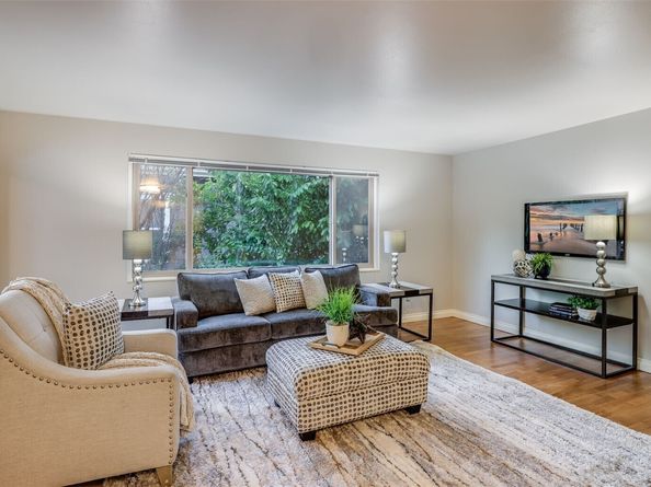 418 Highland Drive 4, Seattle WA 98109