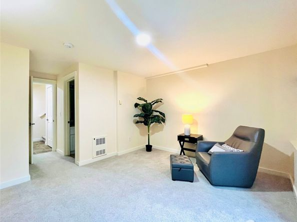 3604 22nd Avenue W, Seattle WA 98199