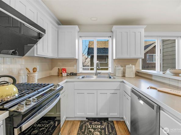 3604 22nd Avenue W, Seattle WA 98199