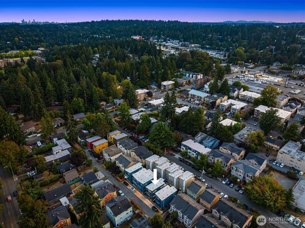 12038 33rd Avenue NE, Seattle WA 98125