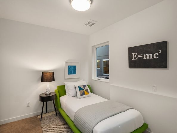 12038 33rd Avenue NE, Seattle WA 98125