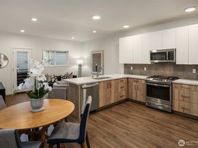 12038 33rd Avenue NE, Seattle WA 98125