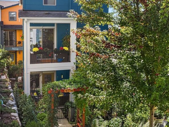 9714 11th Avenue SW, Seattle WA 98106