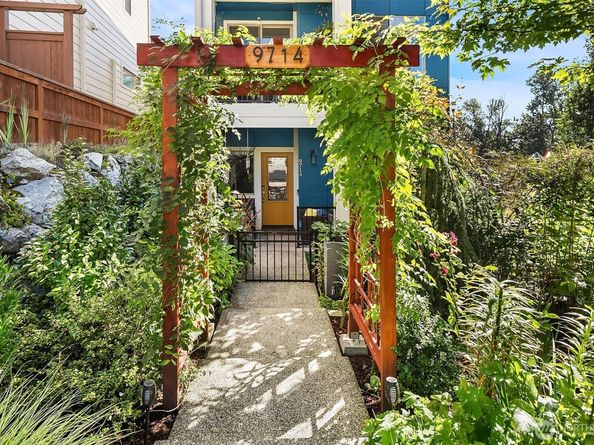 9714 11th Avenue SW, Seattle WA 98106
