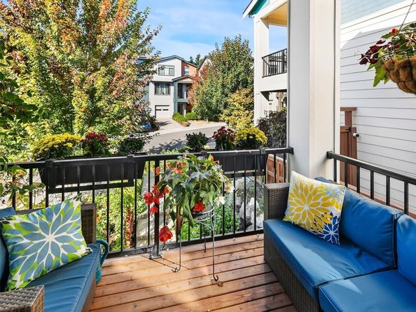 9714 11th Avenue SW, Seattle WA 98106