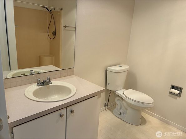 21301 52nd Avenue W B111, Mountlake Terrace WA 98043