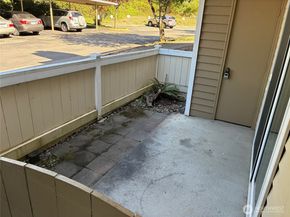 21301 52nd Avenue W B111, Mountlake Terrace WA 98043