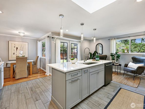 10442 NE 142nd Street, Kirkland WA 98034