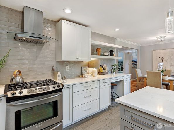 10442 NE 142nd Street, Kirkland WA 98034