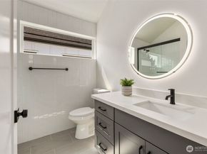 818 B S Sullivan Street, Seattle WA 98108