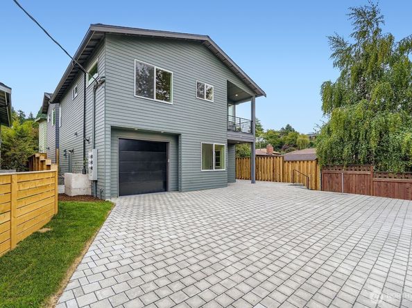 8810 41st Avenue SW, Seattle WA 98136