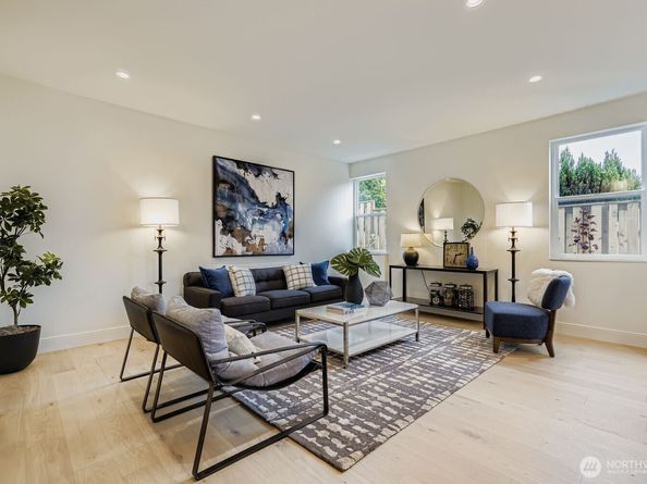 8810 41st Avenue SW, Seattle WA 98136