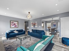 6707 Aurora Avenue N, Seattle WA 98103