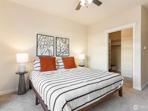 6015 Phinney Avenue N 402, Seattle WA 98103