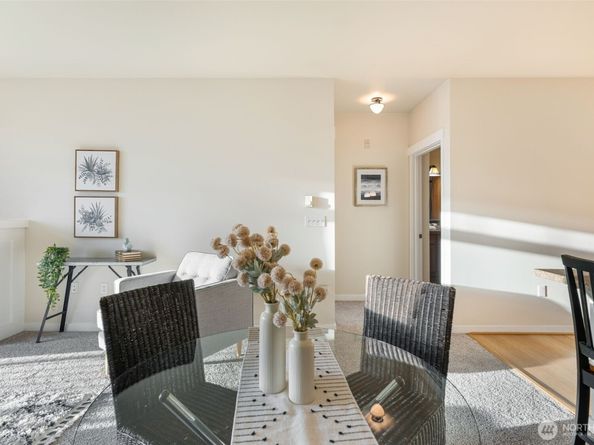 6015 Phinney Avenue N 402, Seattle WA 98103