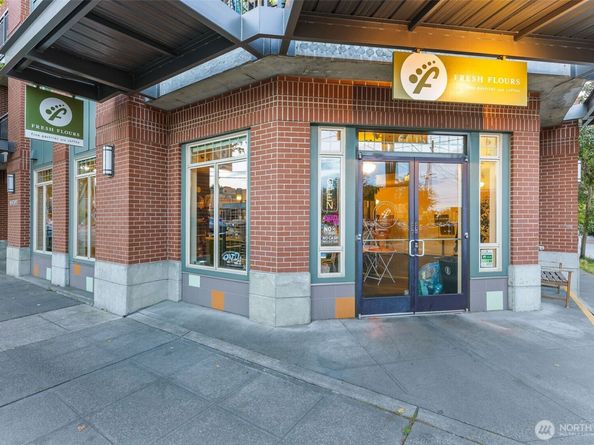6015 Phinney Avenue N 402, Seattle WA 98103
