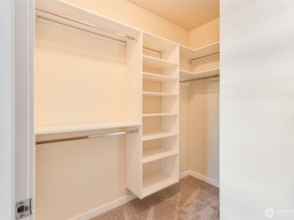 6015 Phinney Avenue N 402, Seattle WA 98103