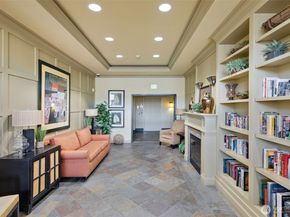 6015 Phinney Avenue N 402, Seattle WA 98103