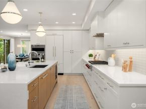 317 5th Avenue 103, Kirkland WA 98033