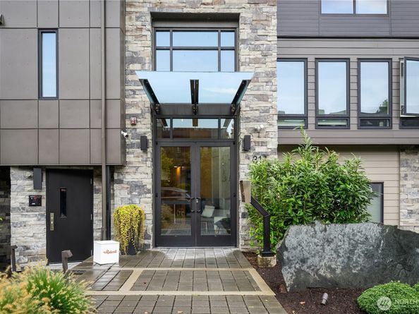 317 5th Avenue 103, Kirkland WA 98033