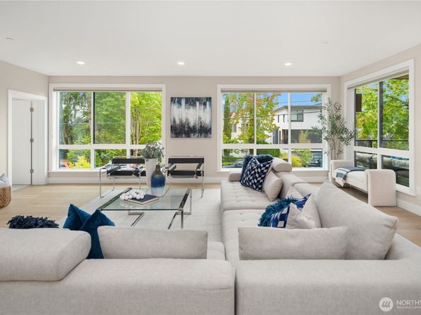 317 5th Avenue 103, Kirkland WA 98033