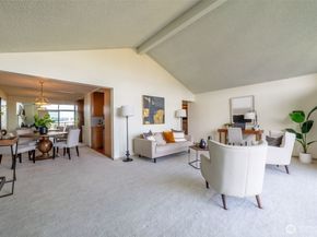 2502 Canterbury Lane E 406, Seattle WA 98112