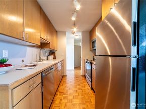 2502 Canterbury Lane E 406, Seattle WA 98112