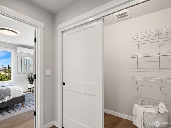 2817 Franklin Avenue E B, Seattle WA 98102