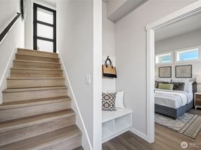 2817 Franklin Avenue E B, Seattle WA 98102