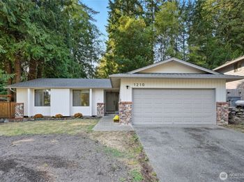 1210 NW Huckle Drive