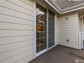 1416 Huckleberry Circle, Issaquah WA 98029