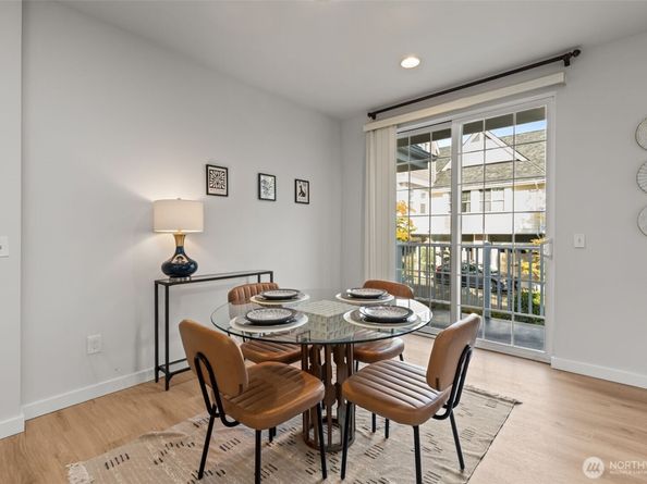 1416 Huckleberry Circle, Issaquah WA 98029