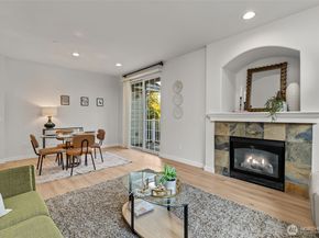 1416 Huckleberry Circle, Issaquah WA 98029