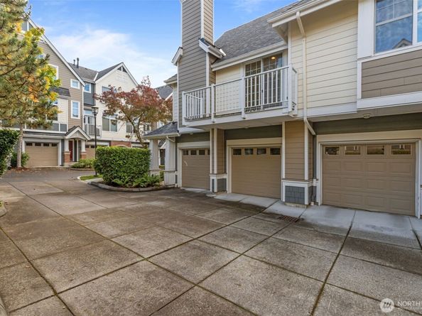 1416 Huckleberry Circle, Issaquah WA 98029