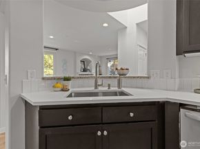 1416 Huckleberry Circle, Issaquah WA 98029