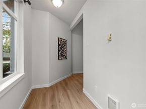1416 Huckleberry Circle, Issaquah WA 98029