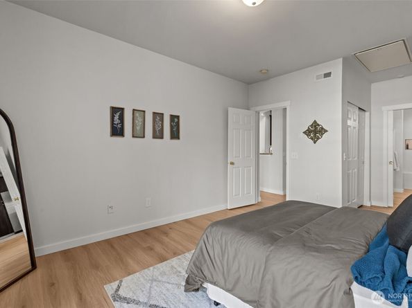 1416 Huckleberry Circle, Issaquah WA 98029