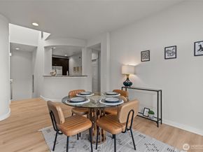 1416 Huckleberry Circle, Issaquah WA 98029