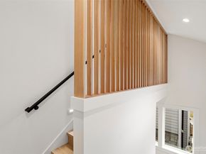 8005 25th Avenue NW, Seattle WA 98117