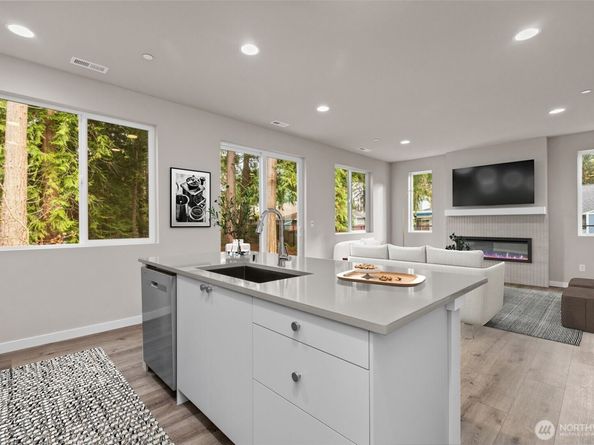 122 169th Place SW A, Bothell WA 98012