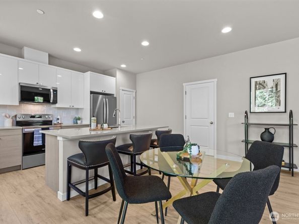 122 169th Place SW A, Bothell WA 98012