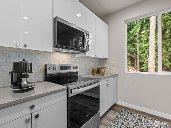 122 169th Place SW A, Bothell WA 98012